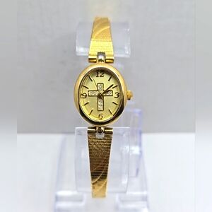 Womens Vintage Avon Cross Watch 19mm Gold Tone Oval Bling Christian New Battery